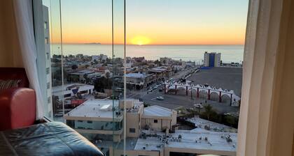 Marvelous Views of Coastline Islands & City... Best Location