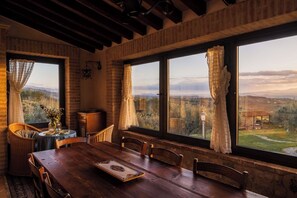 Dining - Villa Polissena - Country villa with pool in Umbria (Collazzone)