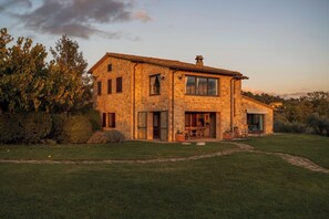 Exterior - Villa Polissena - Country villa with pool in Umbria (Collazzone)