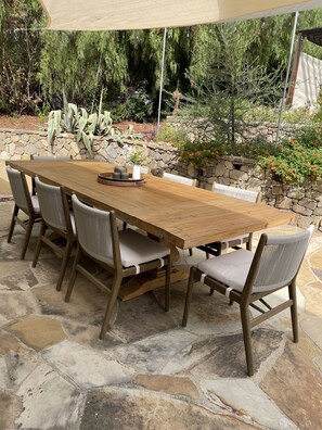 Outdoor dining