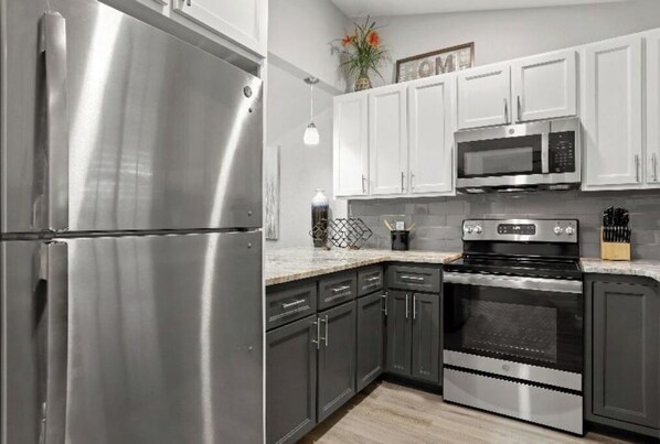Fridge, microwave, oven, stovetop