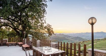 Villa Eufemia - Country farmhouse with pool