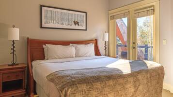 1 bedroom, iron/ironing board, free WiFi, bed sheets