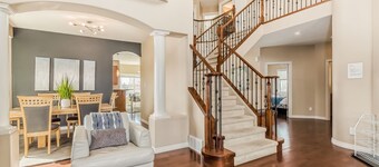 Million Dollar Golf Course Home/Henday/Whitemud/Acheson/Garage-Long Stay home!