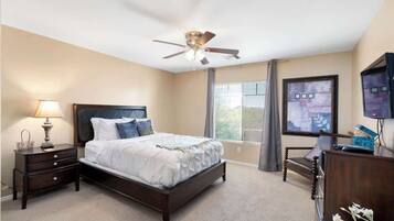 4 sovrum, skrivbord, strykjÀrn/strykbrÀda och resesÀng