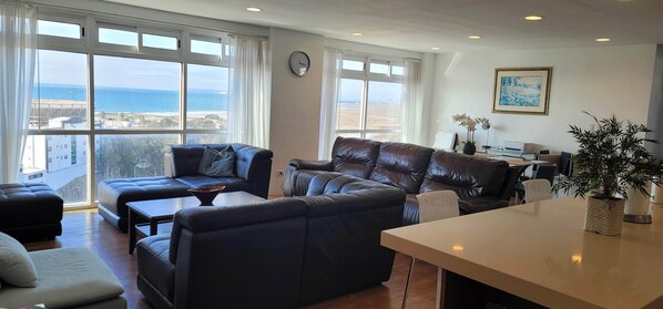 Smart TV - Spectacular Views Coastline Islands & City - Great Location (Tijuana)