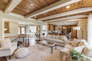 TV, Netflix, streaming services, offices