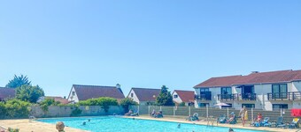 Beautiful home in Bredene with kitchen