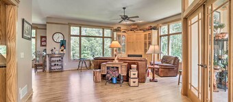 Tranquil Lake Elmo Farmhouse: Hiking Nearby!