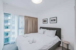 2 bedrooms, WiFi, bed sheets - New 2BR in Kompert by Holiday-rentals SAFE ROOM (Tel Aviv-Yafo)