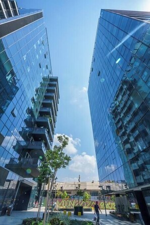 Exterior - New 2BR in Kompert by Holiday-rentals SAFE ROOM (Tel Aviv-Yafo)