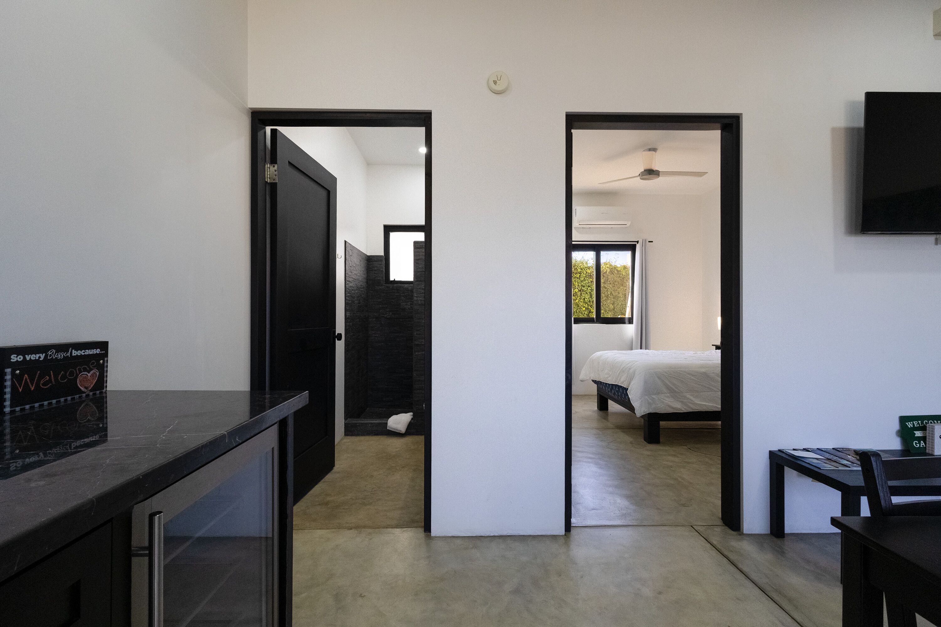 Deluxe Suite, 1 Bedroom, Partial Ocean View