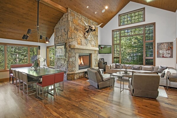 Interior - On Vail Bus Route! Hot Tub, Fire Pit, Sauna! (Vail)