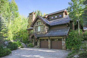 Exterior - On Vail Bus Route! Hot Tub, Fire Pit, Sauna! (Vail)