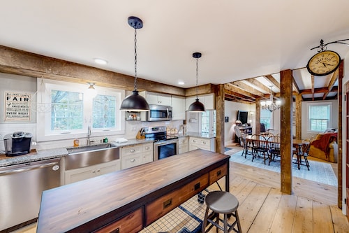 Charming dog-friendly home with private deck, firepit, washer/dryer, & cable