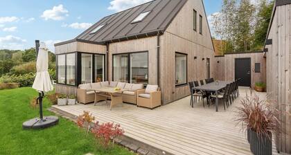 Cozy home in Fredericia with WiFi