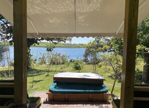 Property grounds - Hot tub, waterfront, Bush Gardens, kajaks, fishing (Tampa)
