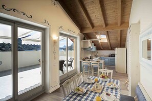 تناول الطعام