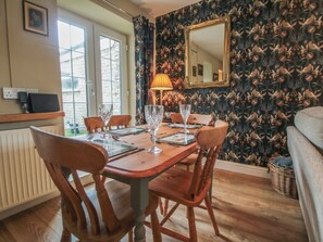 Dining - Robin Cottage (Pickering)