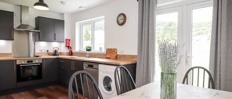 Fridge, dishwasher, electric kettle, toaster