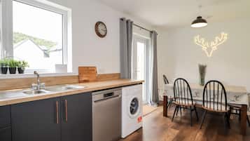 Fridge, dishwasher, electric kettle, toaster