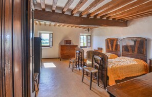 3 chambres, fer et planche à repasser, lit parapluie, Wi-Fi gratuit