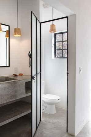 Bathroom - Soiree (San Pedro Pochutla)