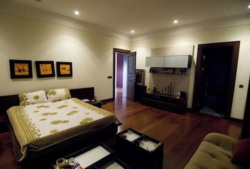 4 soverom, skrivebord, strykejern/-brett og wi-fi (inkludert)