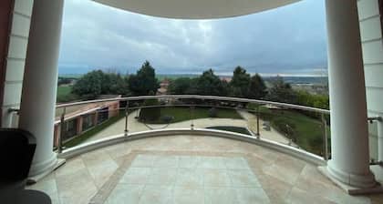 Luxury villa with private pool in Silivri