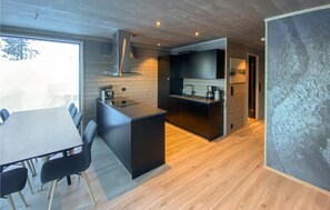 Kühlschrank, Mikrowelle, Geschirrspüler