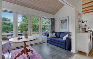 TV, fireplace - Beautiful home in Vig with WiFi (Vig)