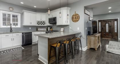 Amazing Victorian Home Located in Ottawa