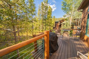 Grand Townhome, 4 Bedrooms, Balcony, Valley View (Starfire 1994) | BBQ/picnic area - Starfire 1994 (Keystone)