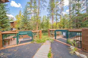 Outdoor spa tub - Starfire 1994 (Keystone)