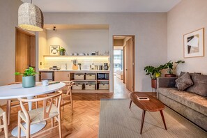 32-inch Smart TV with digital channels - Ana Polanco Apartments (Mexico City)