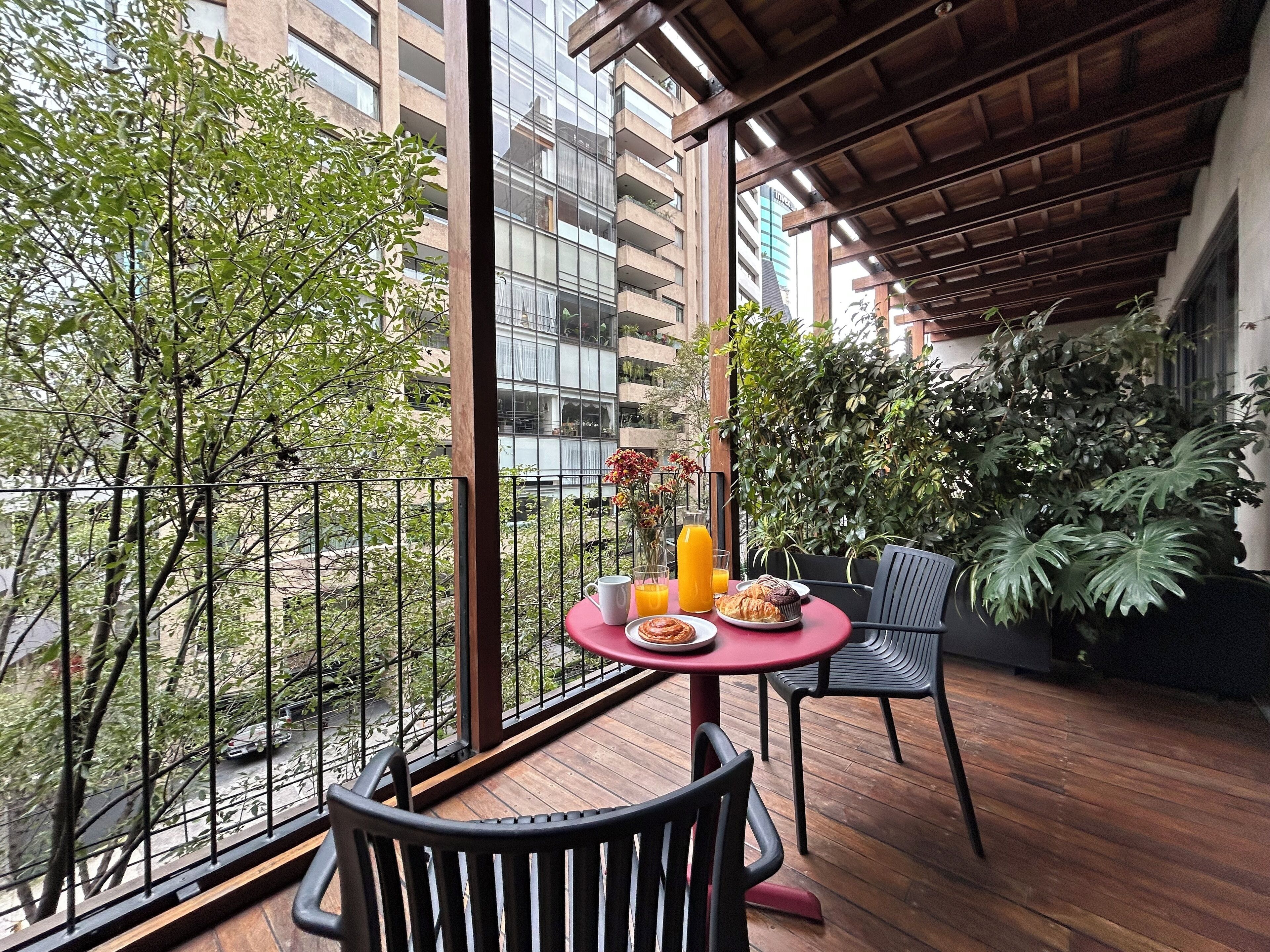 豪華雙人房, 1 張特大雙人床 | 露台/庭院