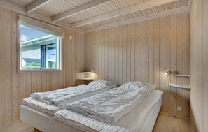4 Schlafzimmer, Bügeleisen/Bügelbrett, Reisekinderbett, kostenloses WLAN