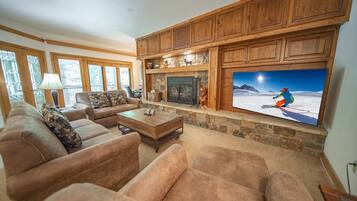 Premier Condo, 2 Bedrooms, Hot Tub, Resort View (Chateaux DuMont 2717) | Living area | 42-inch flat-screen TV with cable channels, TV