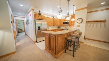 Premier Condo, 2 Bedrooms, Hot Tub, Resort View (Chateaux DuMont 2717) | Exterior