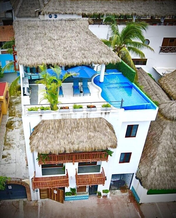 المنشأة من الخارج