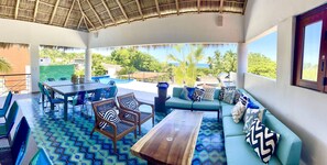 تناول الطعام بالخارج