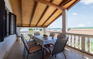 Outdoor dining - Nice apartment in Susnjar II, Krusevo (Susnjar II, Krusevo)