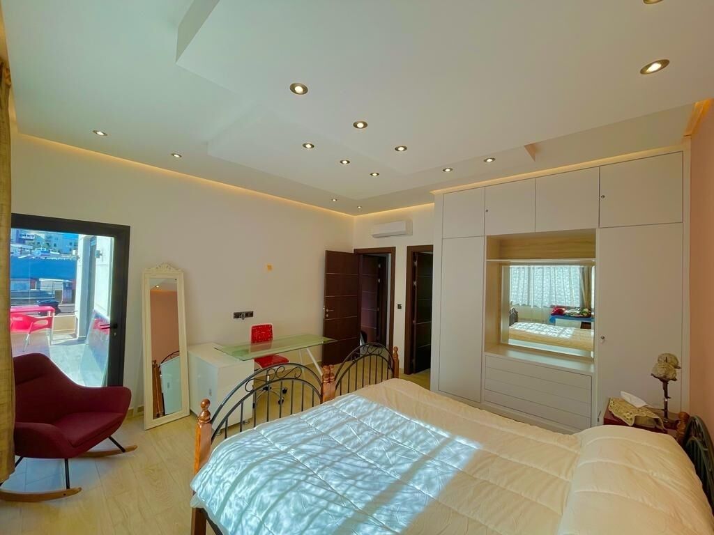 3 bedrooms, desk, free WiFi, bed sheets