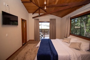Minibar, wifi gratis y ropa de cama