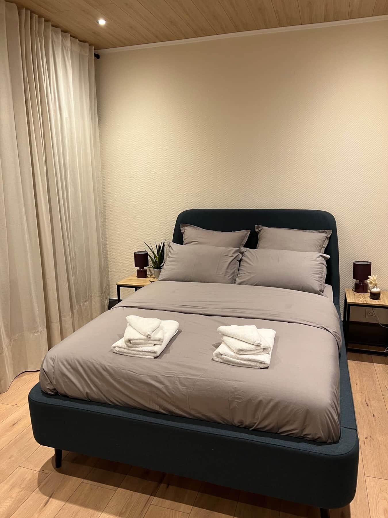 1 chambre, fer et planche à repasser, Wi-Fi, draps fournis