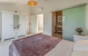 2 chambres, lit parapluie, Wi-Fi gratuit, draps fournis