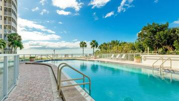 Condo (Crystal Sands & Dreams) | Exterior