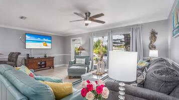 Condo (Minorga on the Gulf) | Exterior