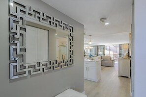 Condo (Siesta Breakers on Crescent Beach) | Exterior