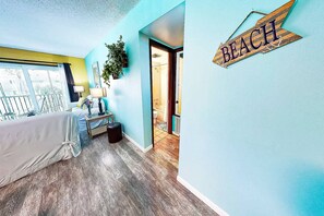 Condo (Kingston Arms On Lido Key, 1BR) | Fachada